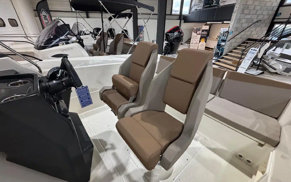 slider 7 Quicksilver Activ 675 Open