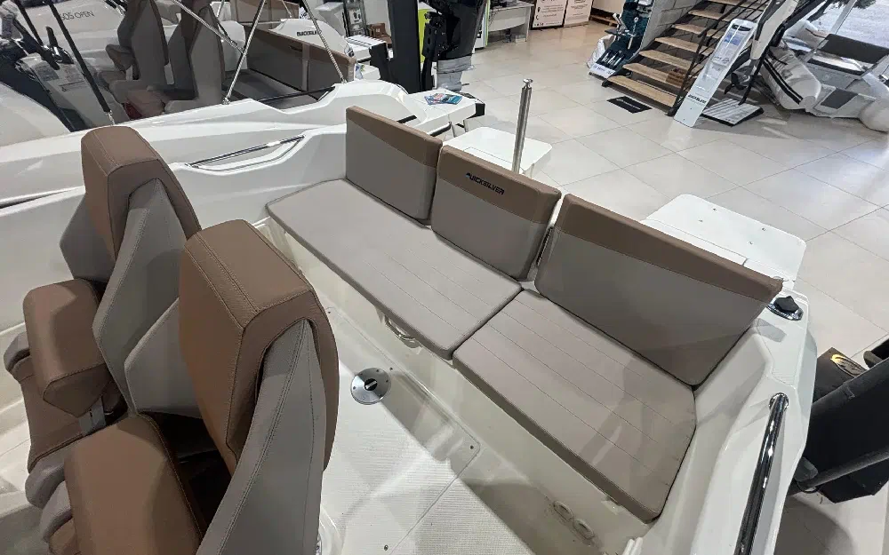 slider 6 Quicksilver Activ 675 Open