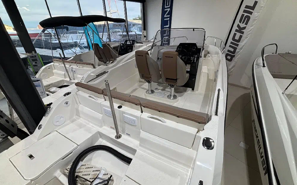 slider 1 Quicksilver Activ 675 Open