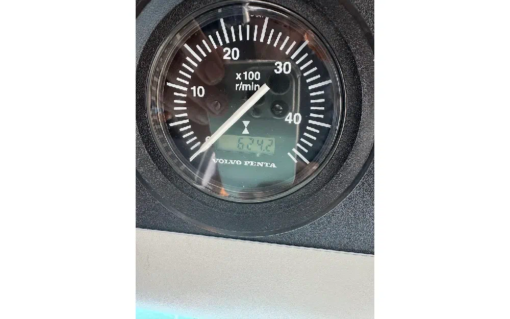 slider 15 Jeanneau Merry Fisher 805