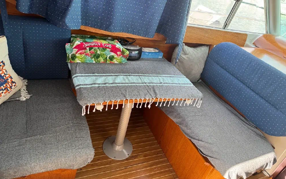 slider 4 Jeanneau Merry Fisher 805