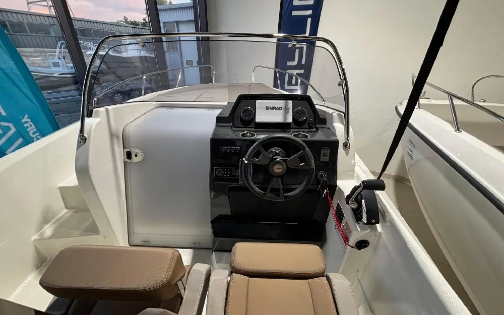 slider 10 Quicksilver Activ 675 Sundeck