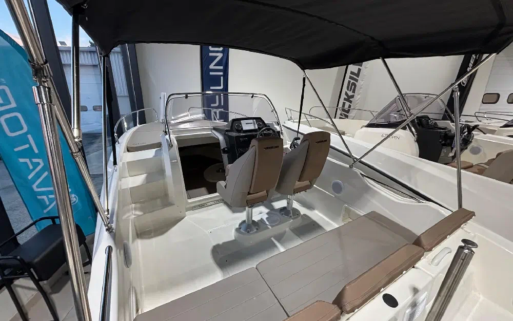 slider 3 Quicksilver Activ 675 Sundeck