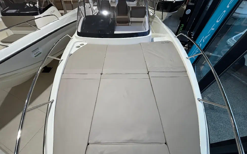 slider 15 Quicksilver Activ 675 Sundeck