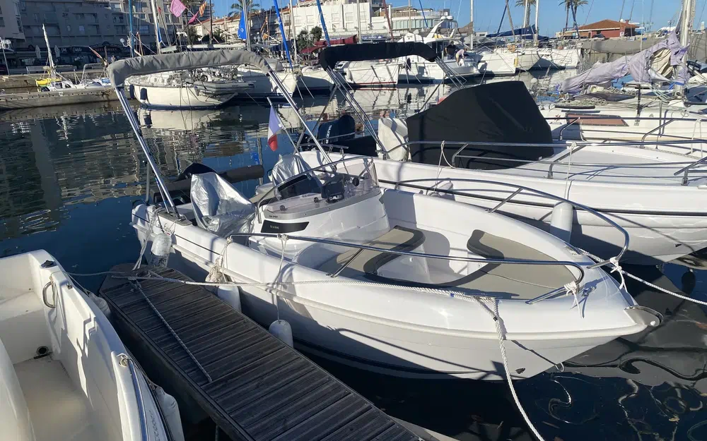 slider 4 B2 Marine  522 