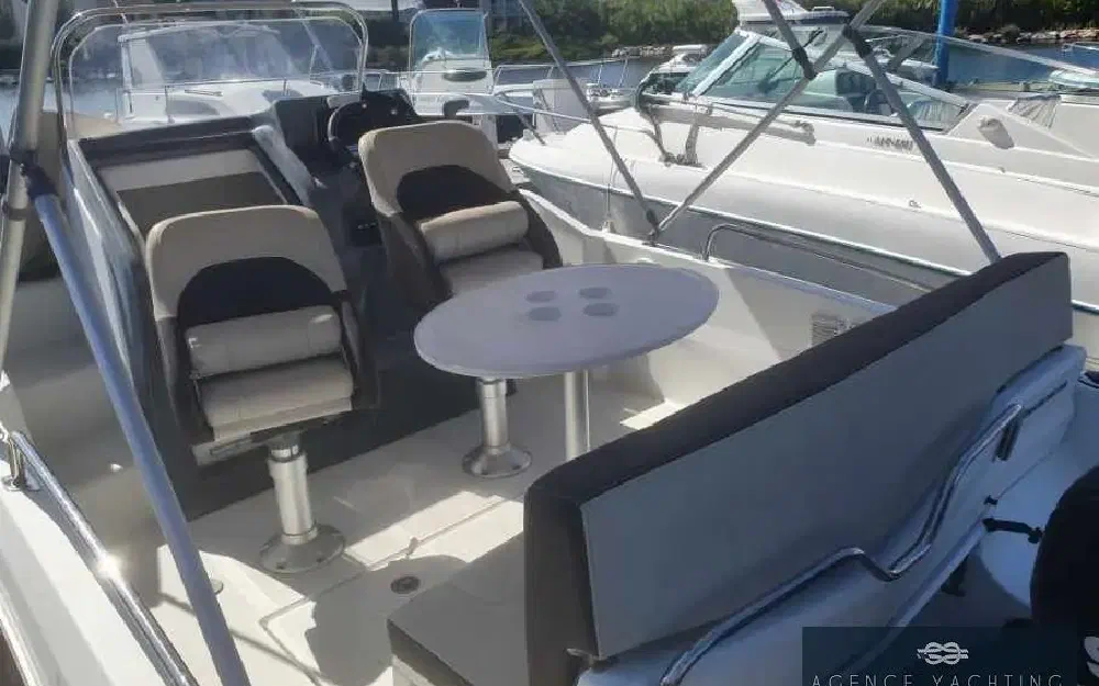 slider 3 Beneteau Flyer 5.5 SUNdeck