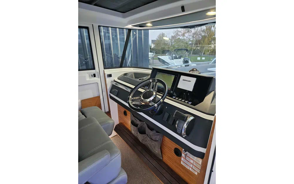 slider 17 Axopar  28 Cabin