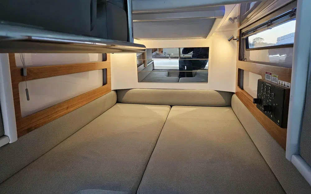 slider 19 Axopar  28 Cabin