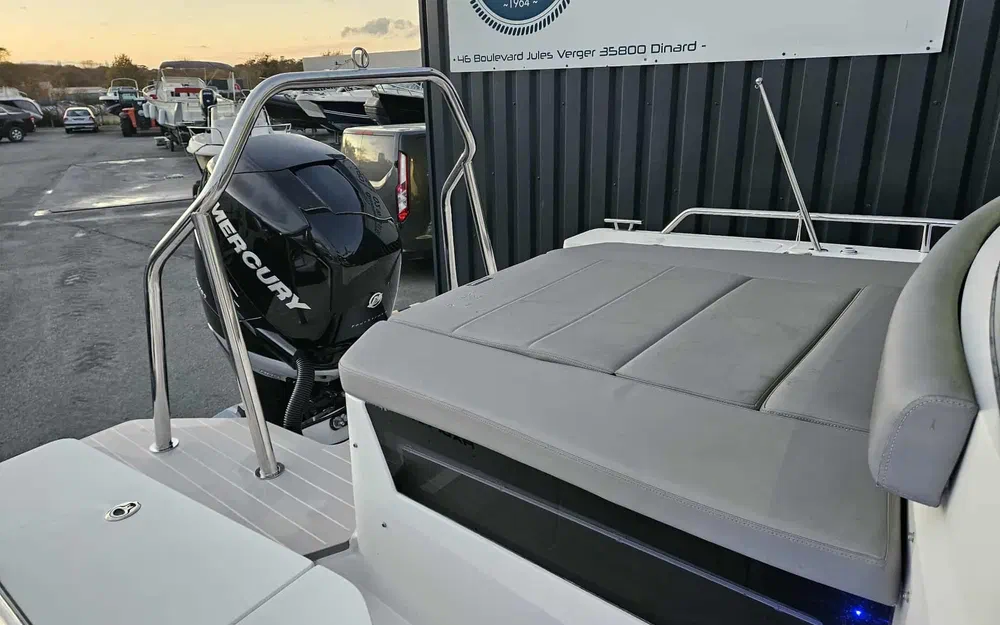 slider 20 Axopar  28 Cabin