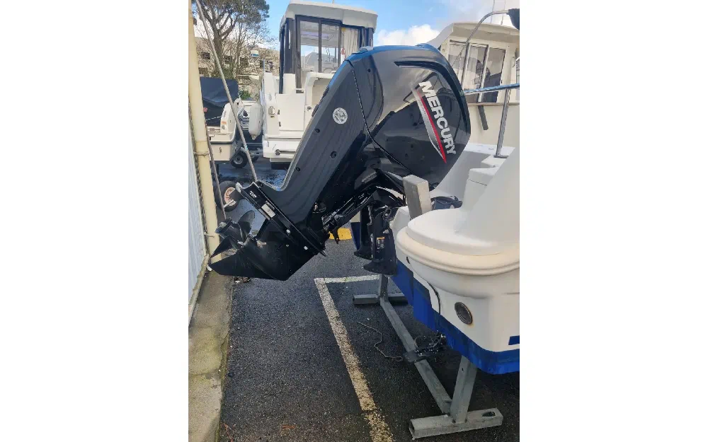 slider 13 Beneteau Antares 650