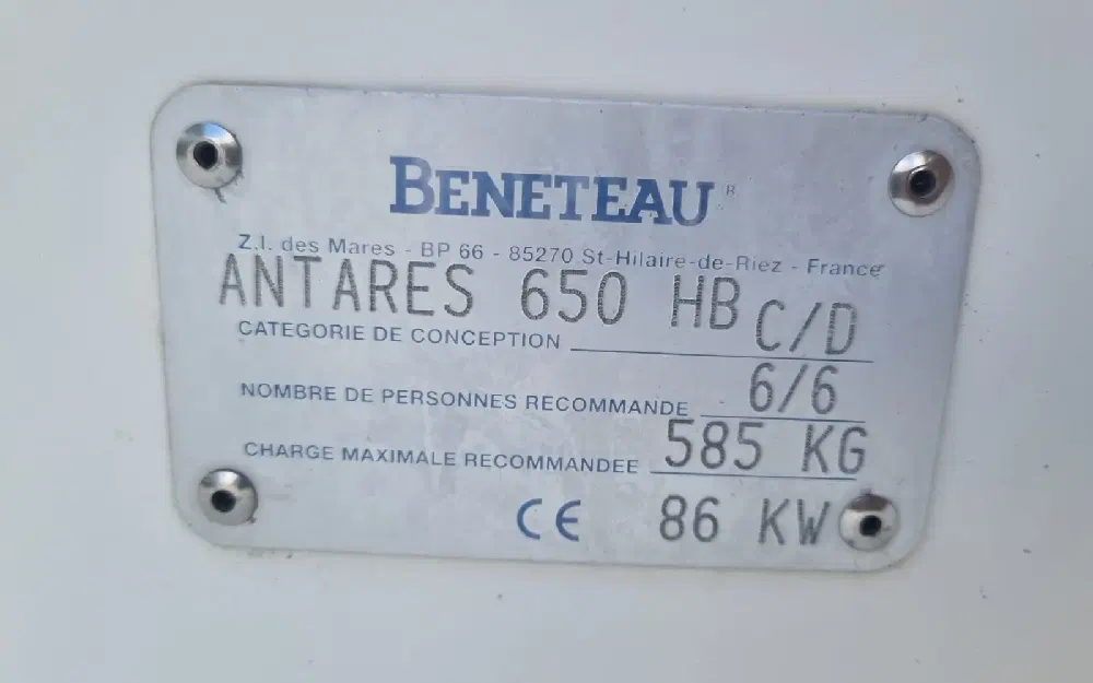 slider 6 Beneteau Antares 650