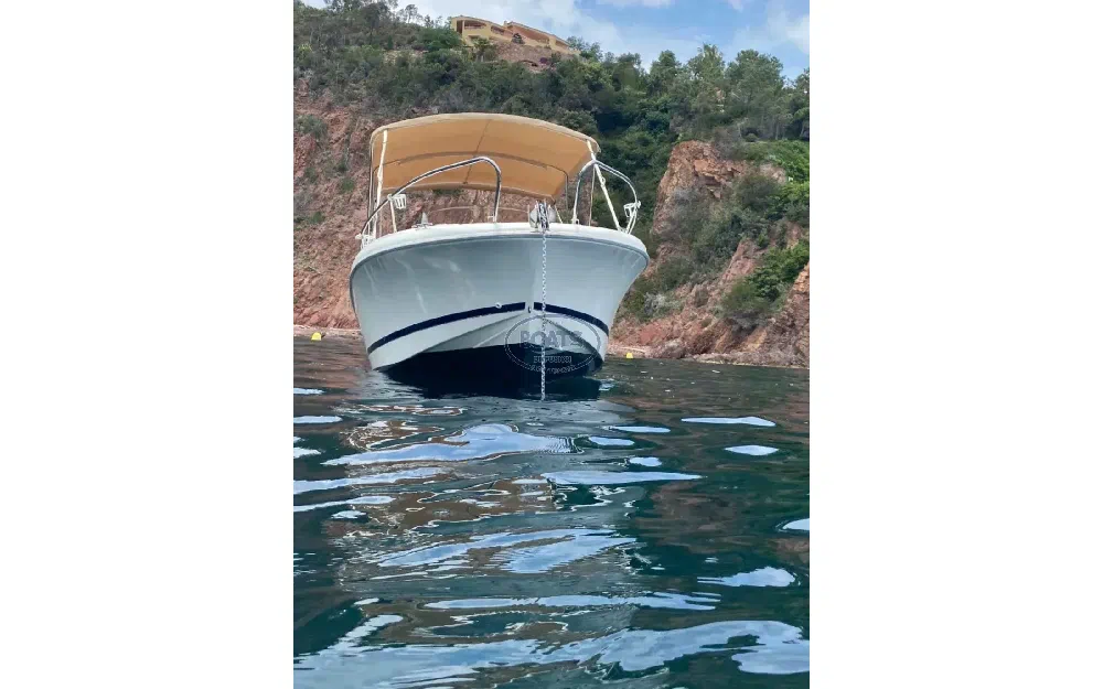 slider 1 Jeanneau Cap Camarat 635