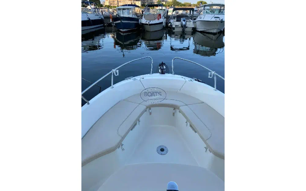 slider 4 Jeanneau Cap Camarat 635