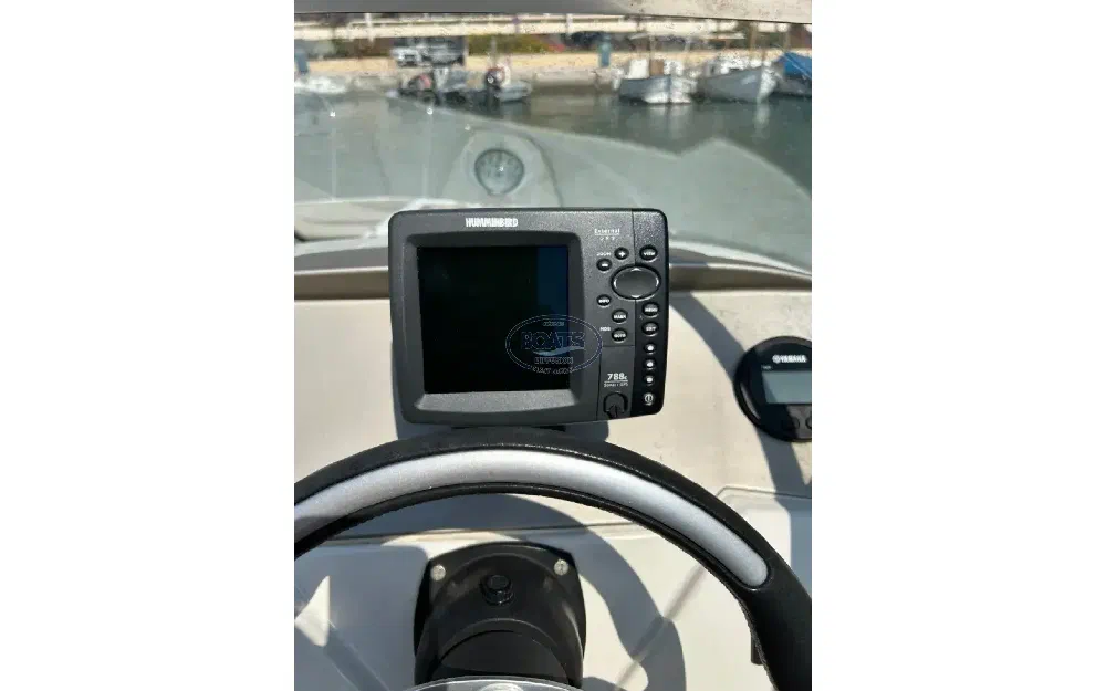 slider 4 Jeanneau Cap Camarat 635