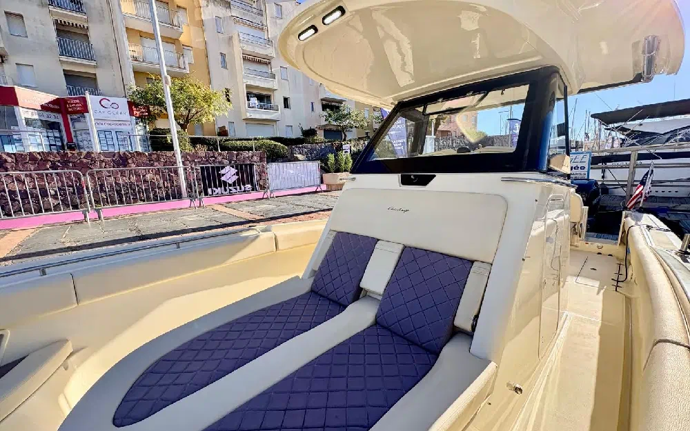 slider 16 Chris Craft Catalina 30