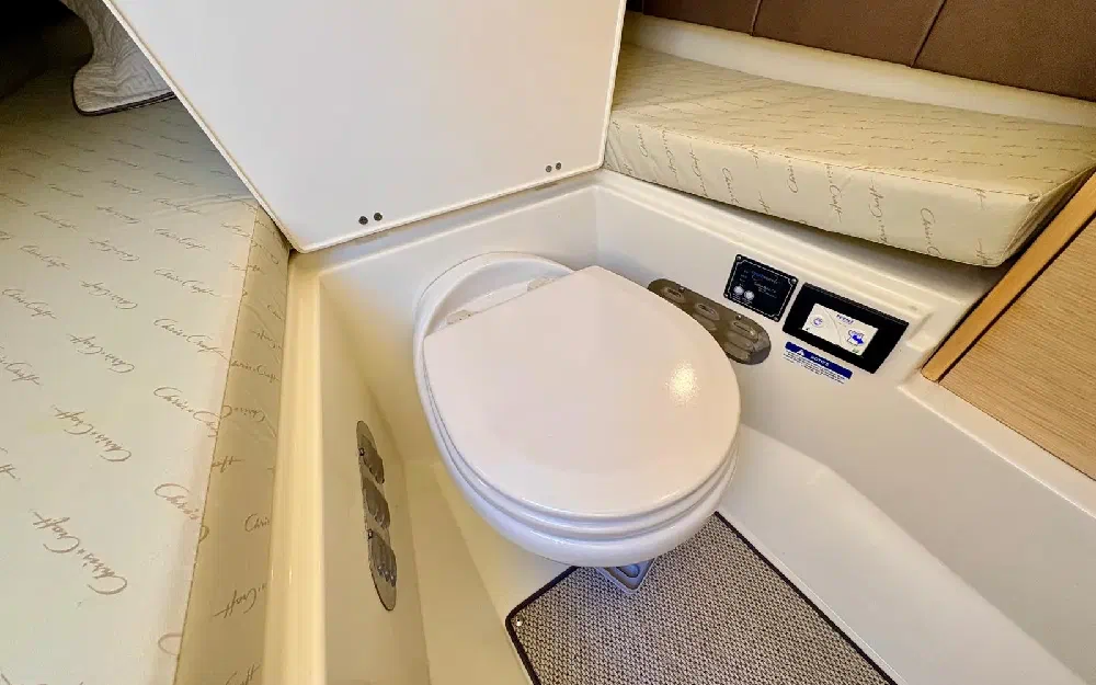 slider 21 Chris Craft Catalina 30