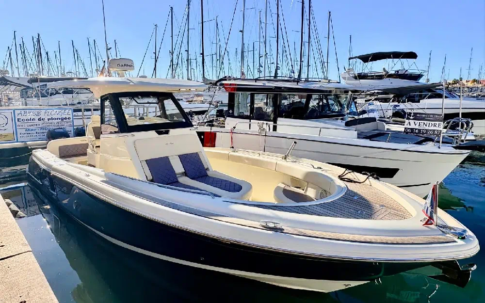 slider 1 Chris Craft Catalina 30