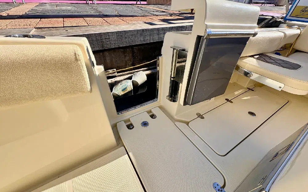 slider 5 Chris Craft Catalina 30