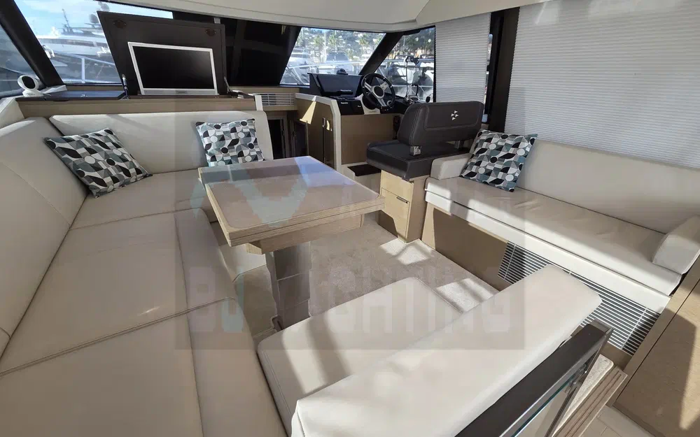 slider 11 Prestige Yachts 420 Fly