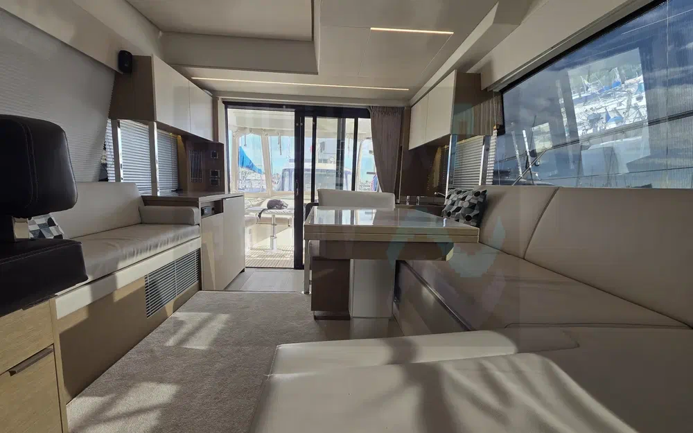 slider 14 Prestige Yachts 420 Fly