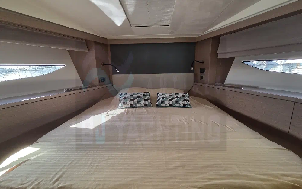 slider 17 Jeanneau Prestige 420 Fly