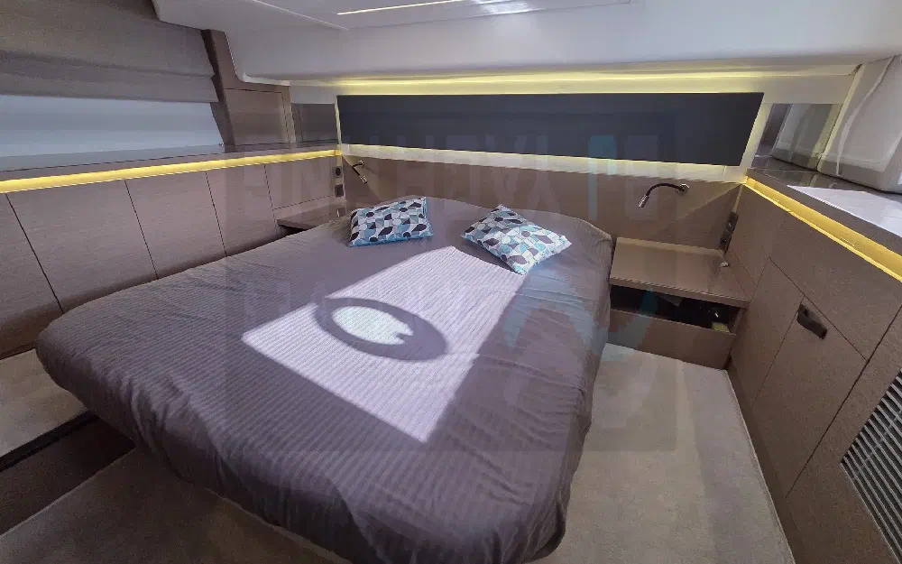 slider 19 Jeanneau Prestige 420 Fly