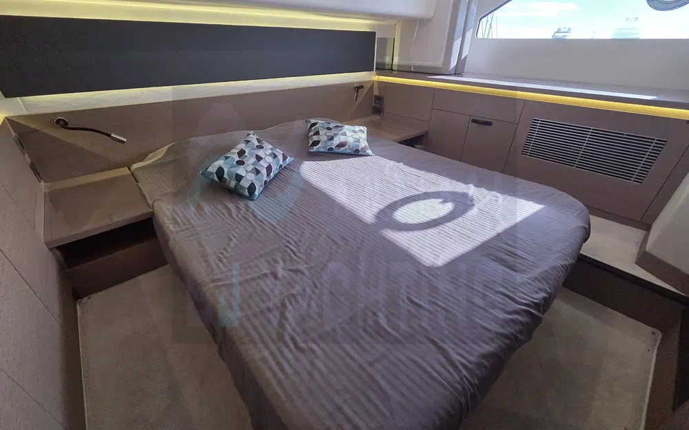 slider 20 Prestige Yachts 420 Fly