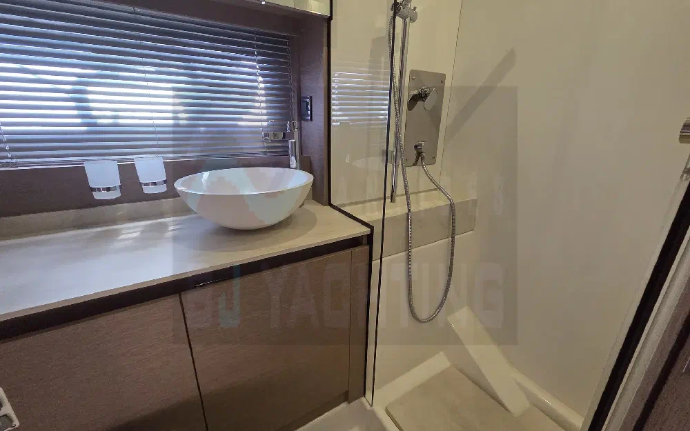 slider 22 Jeanneau Prestige 420 Fly