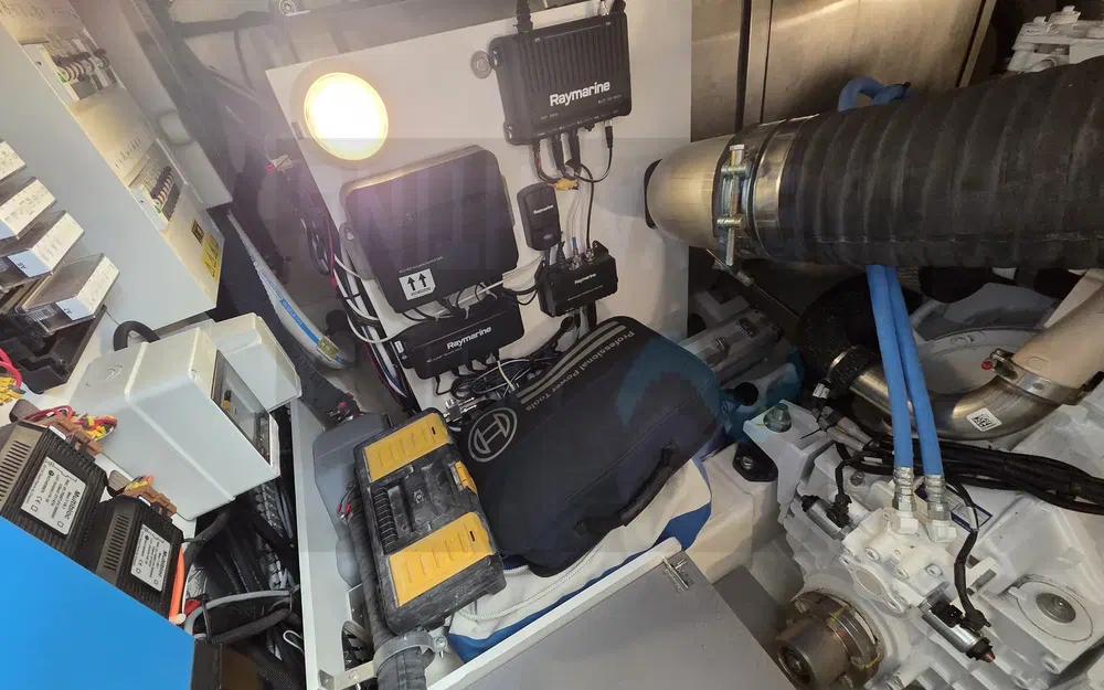 slider 27 Prestige Yachts 420 Fly