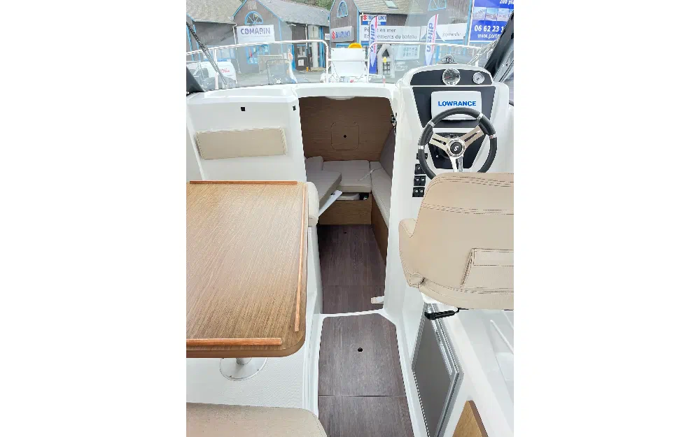 slider 2 Beneteau Antares 6.80