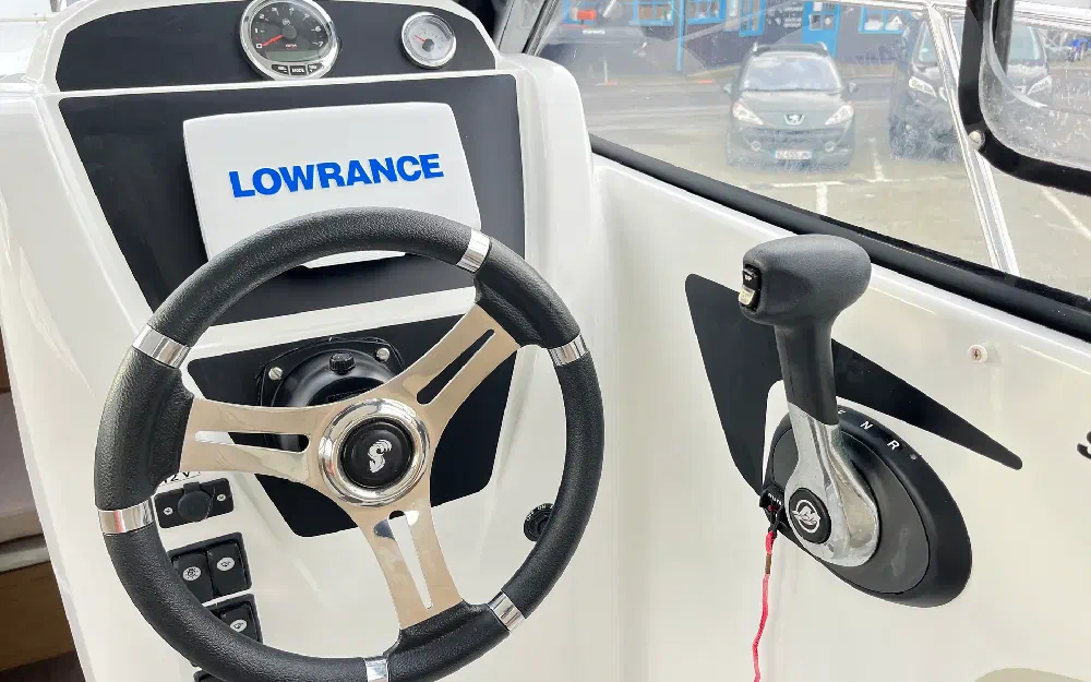 slider 3 Beneteau Antares 6.80