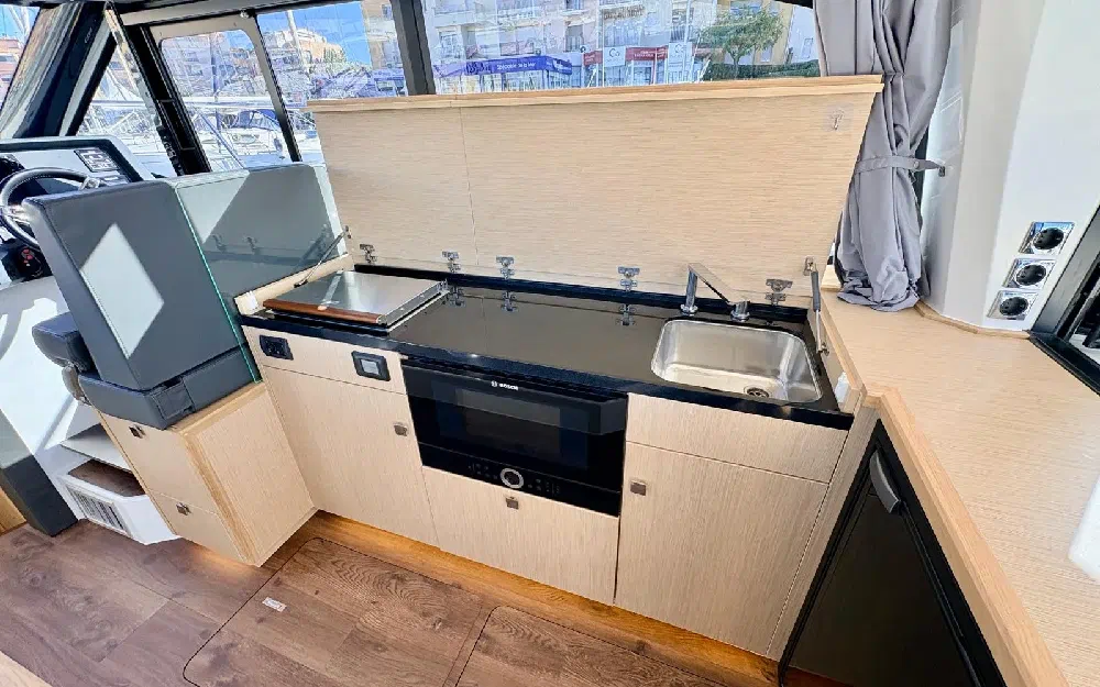 slider 24 Parker Monaco 110 Fly