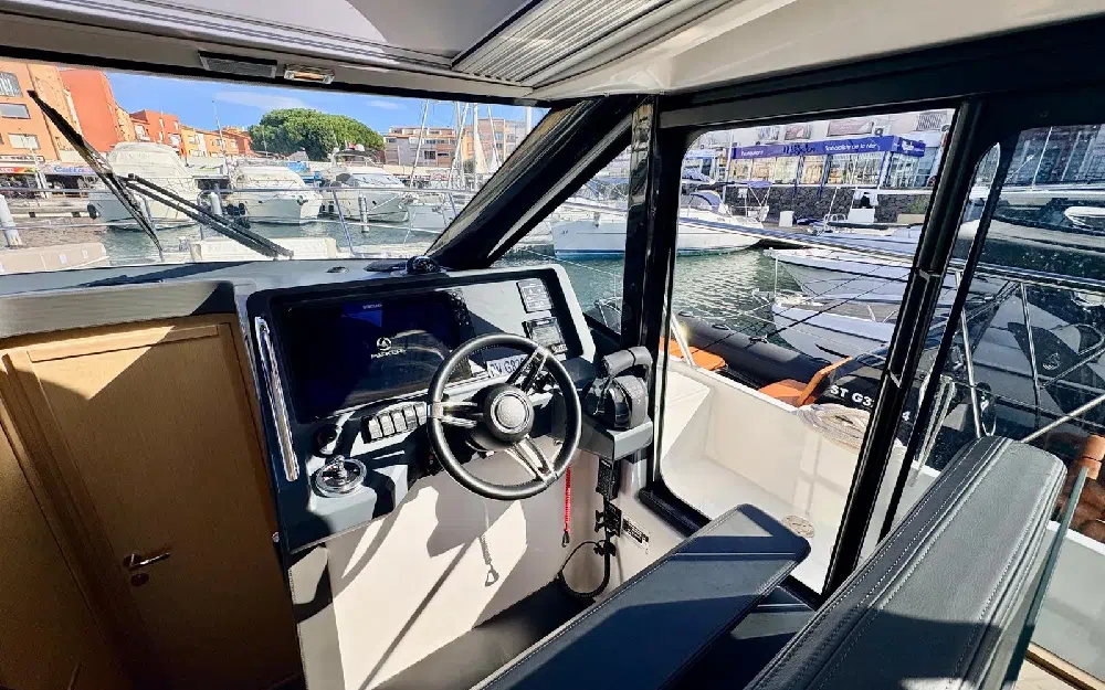 slider 25 Parker Monaco 110 Fly