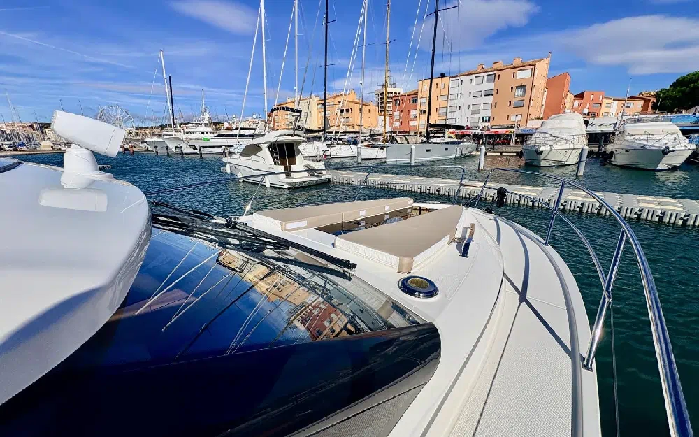 slider 9 Parker Monaco 110 Fly