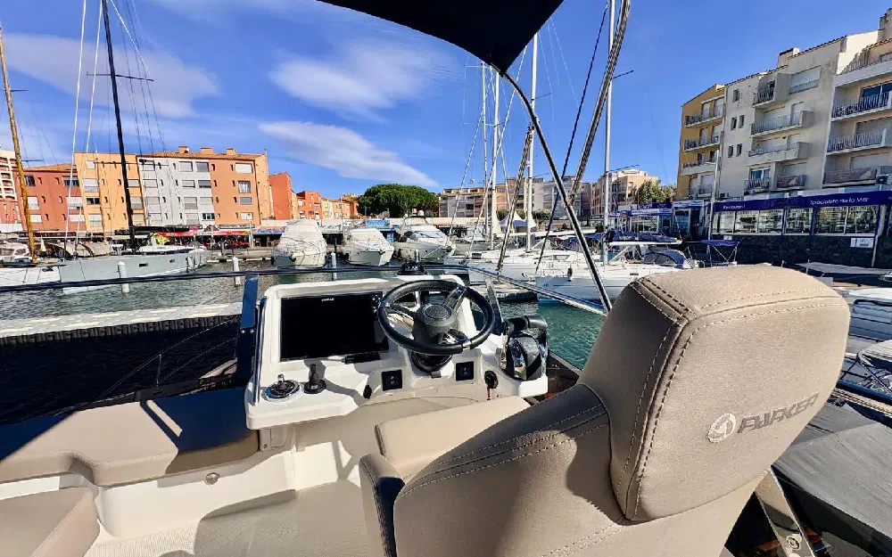 slider 17 Parker Monaco 110 Fly