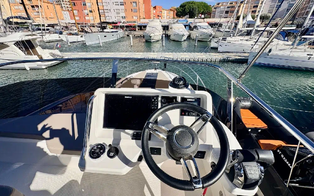 slider 18 Parker Monaco 110 Fly