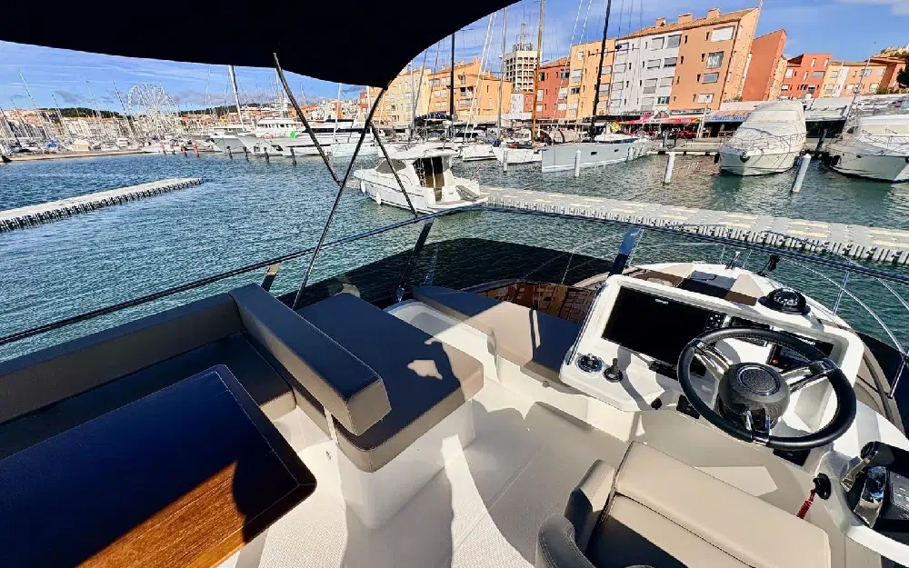 slider 16 Parker Monaco 110 Fly