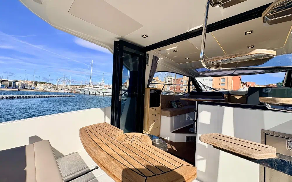 slider 6 Parker Monaco 110 Fly