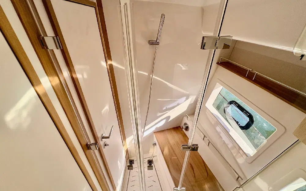 slider 33 Parker Monaco 110 Fly