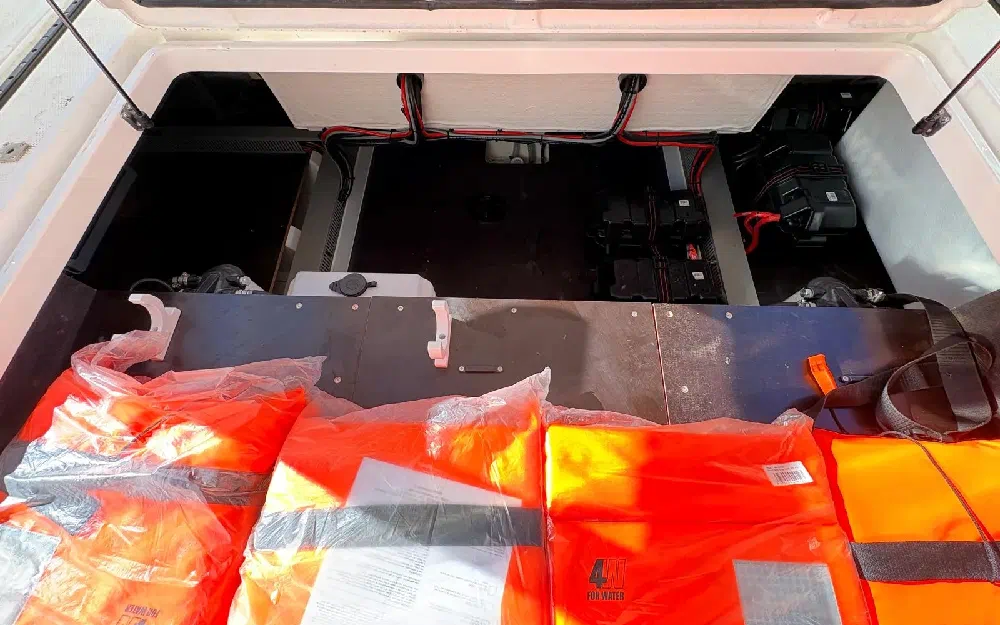 slider 34 Parker Monaco 110 Fly