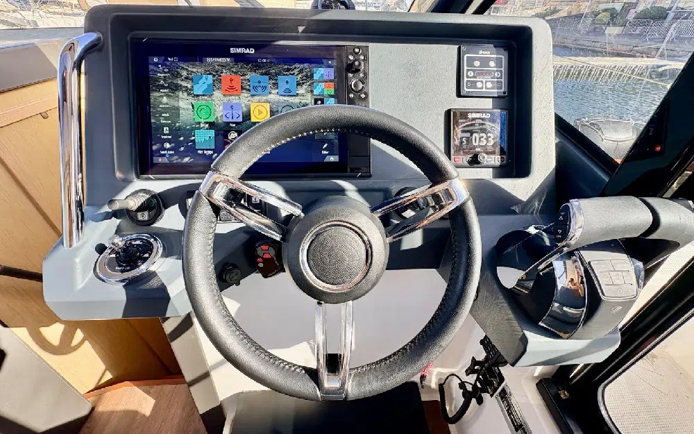 slider 27 Parker Monaco 110 Fly