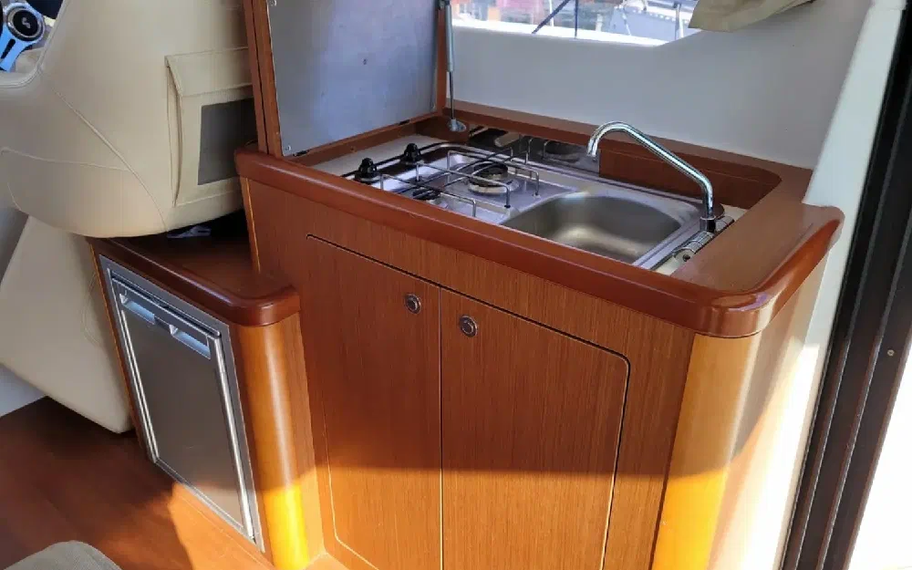 slider 4 Beneteau Antares 8.80