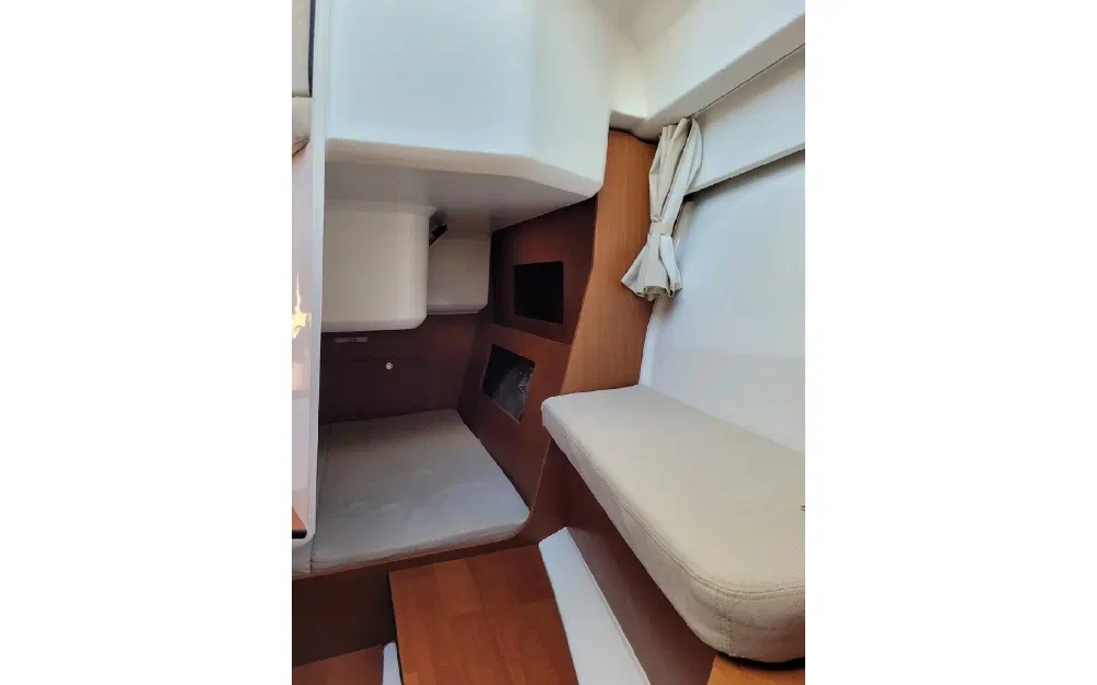 slider 6 Beneteau Antares 8.80