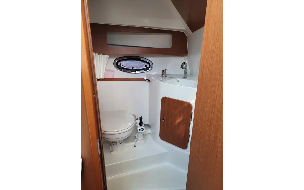 slider 7 Beneteau Antares 8.80