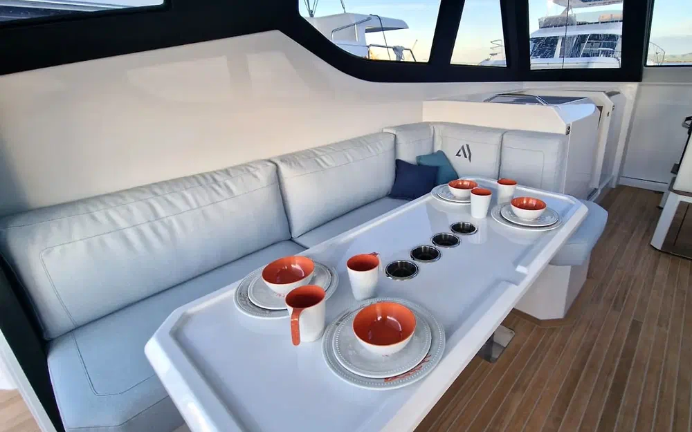 slider 10 Aventura Catamarans 38 Sc