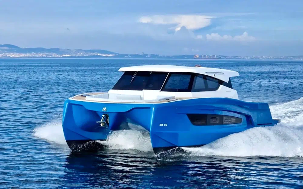 slider 16 Aventura Catamarans 38 Sc