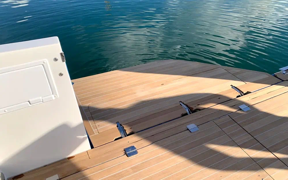 slider 8 Aventura Catamarans 38 Sc