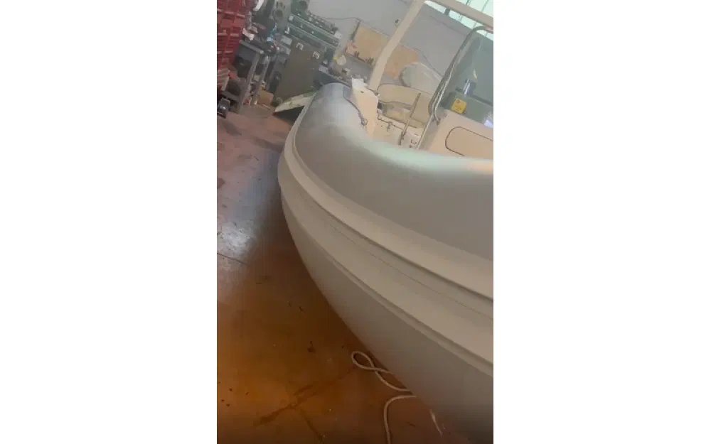 slider 6 Capelli Tempest 600