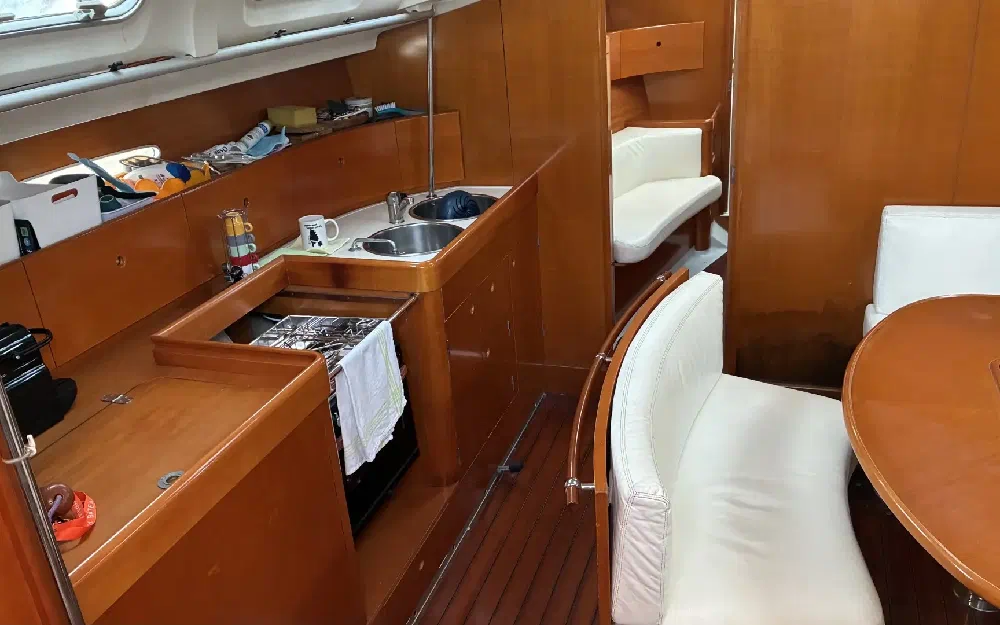 slider 10 Beneteau First 42 S7