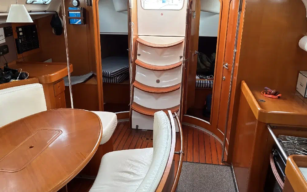 slider 11 Beneteau First 42 S7